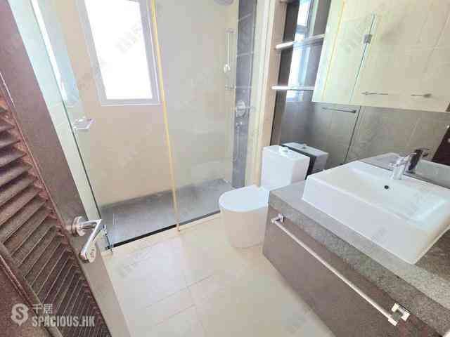 Wan Chai - J Residence 09