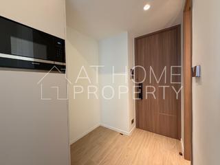 Sai Ying Pun - Des Voeux W Residence 03