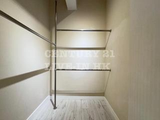 Mid Levels Central - Seymour Place 05