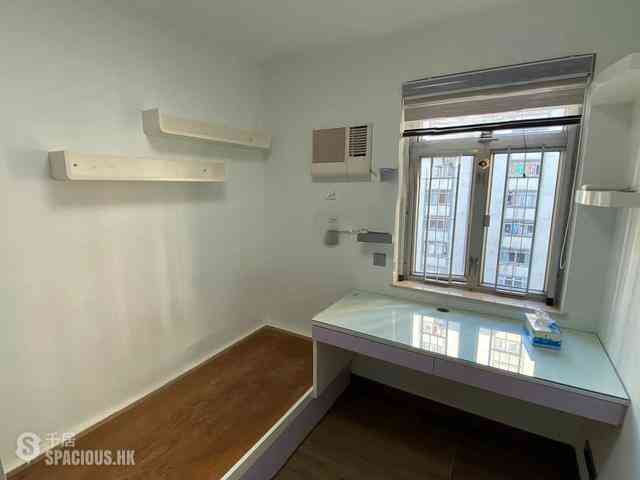 Sai Wan Ho - Lei King Wan Sites C Block 9 Yee Cheung Mansion 03