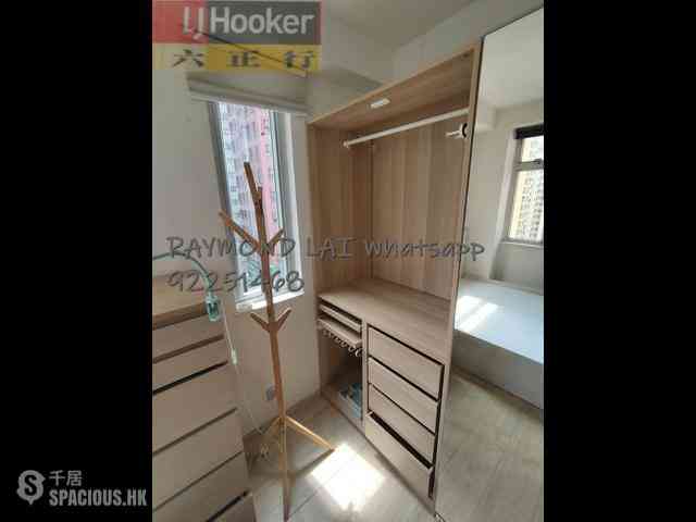 Sai Ying Pun - Fook Moon Building 03