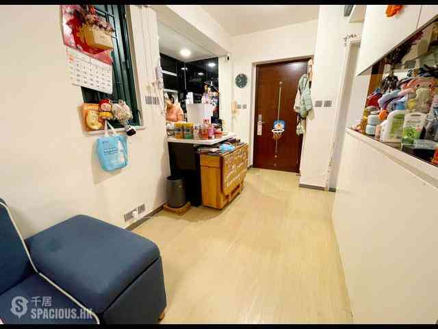 Shau Kei Wan - The Eastborne 01