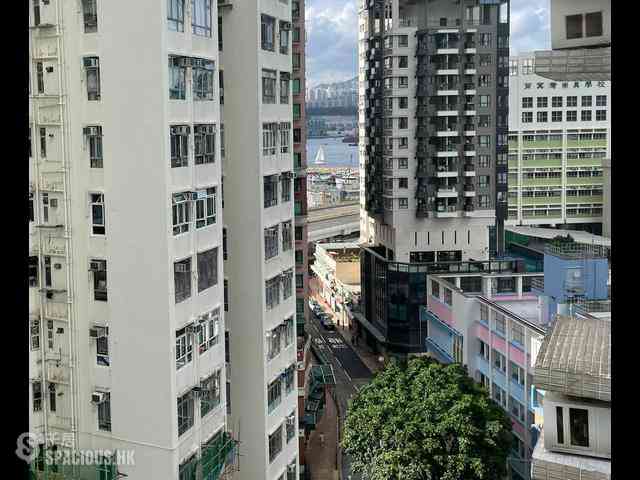 Shau Kei Wan - The Eastborne 04