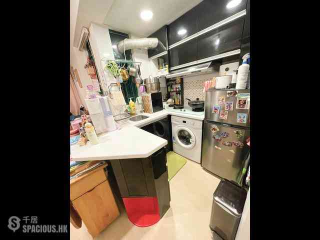 Shau Kei Wan - The Eastborne 05