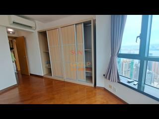 Mid Levels West - 80 Robinson Road 05