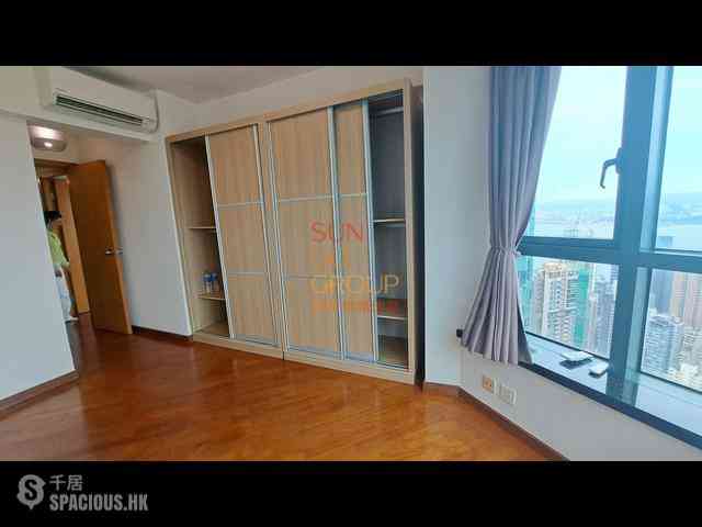 Mid Levels West - 80 Robinson Road 05