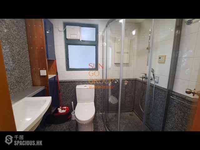 Mid Levels West - 80 Robinson Road 12