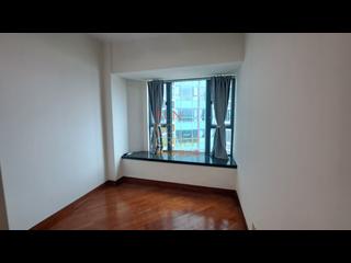 Mid Levels West - 80 Robinson Road 10