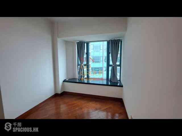 Mid Levels West - 80 Robinson Road 10