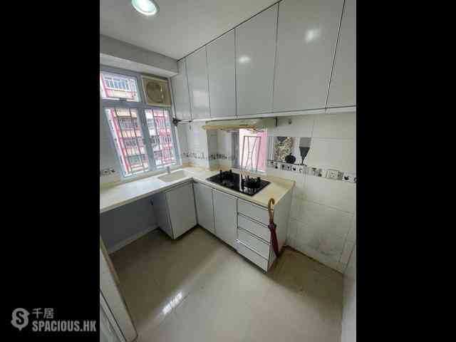 North Point - Hang Ying House 04