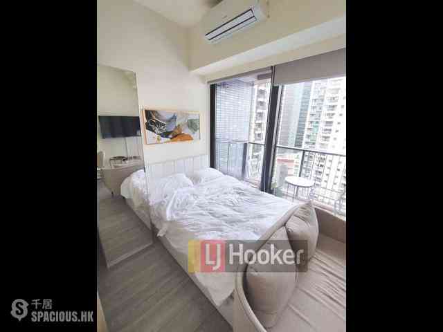 Sai Ying Pun - The Queens 06