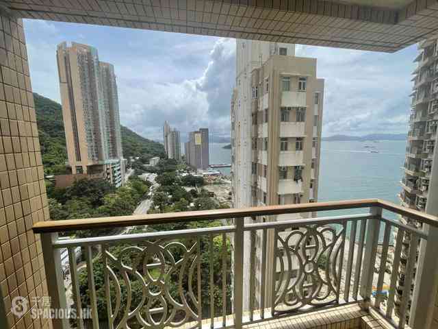 Kennedy Town - The Merton 01