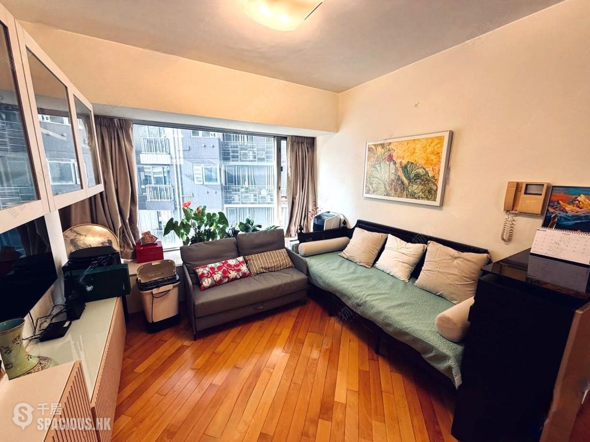 Sai Ying Pun - Hilary Court 01