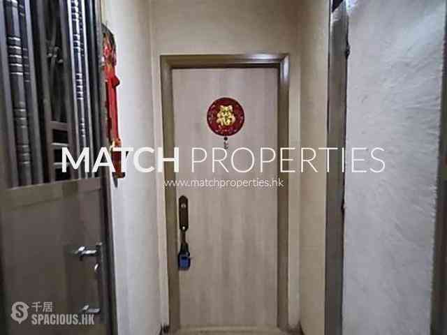 Sai Ying Pun - Fook Moon Building 10