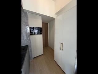 Sai Ying Pun - Des Voeux W Residence 02