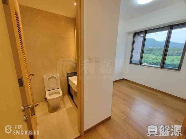 Tseung Kwan O - The Papillons Block 1 03