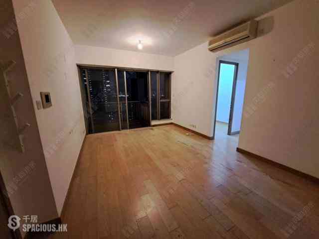 Sai Ying Pun - Island Crest Block 2 03