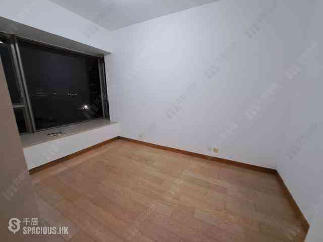 Sai Ying Pun - Island Crest Block 2 05
