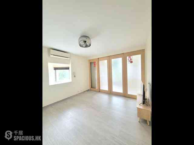 Sai Wan Ho - Tung Lam Court 02