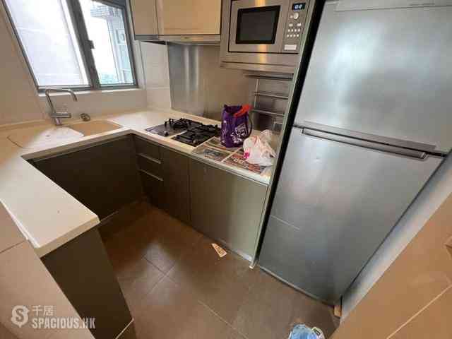 Sai Ying Pun - Island Crest 02