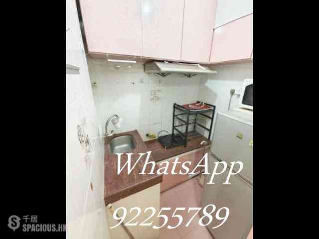 Sai Ying Pun - Tung Cheung Building 07