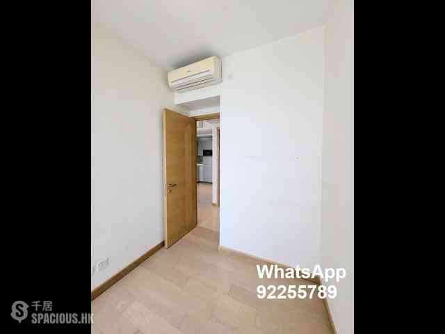 Kennedy Town - Cadogan 06