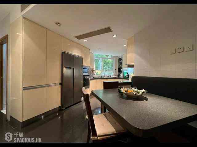 Mid Levels Central - Tregunter Block 1 08