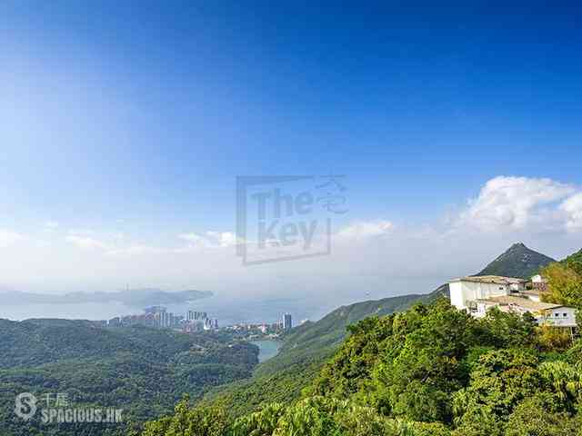 The Peak - The Mount Austin 01
