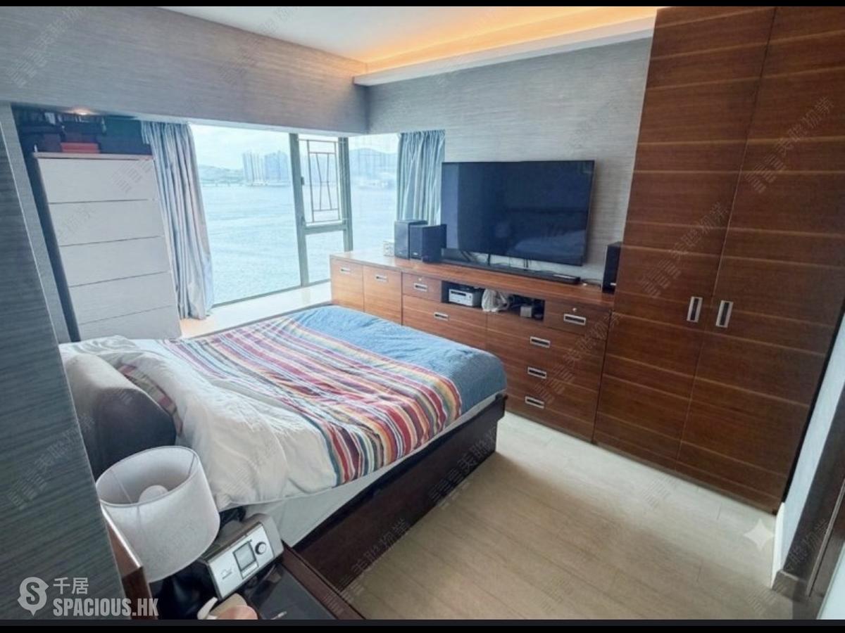 Siu Sai Wan - Island Resort Block 9 01