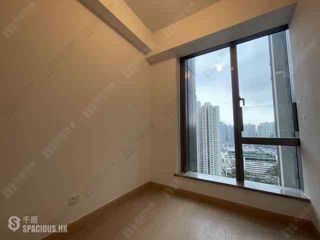Wong Chuk Hang - The Southside Phase 2 La Marina Tower 2A 09