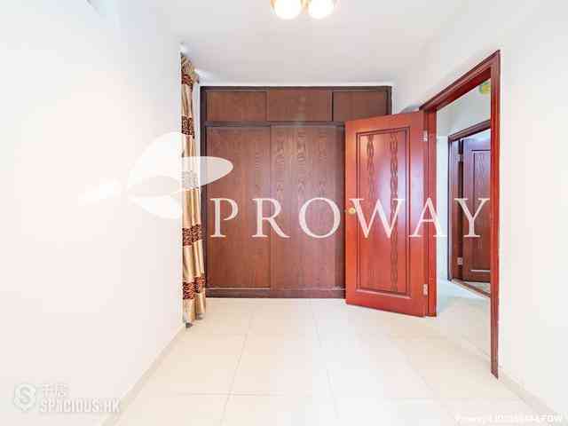 Ap Lei Chau - South Horizons Phase 3 Mei Chun Court (Block 21) 08