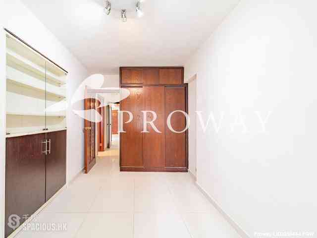 Ap Lei Chau - South Horizons Phase 3 Mei Chun Court (Block 21) 09