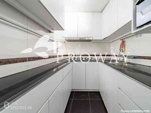 Ap Lei Chau - South Horizons Phase 3 Mei Chun Court (Block 21) 10