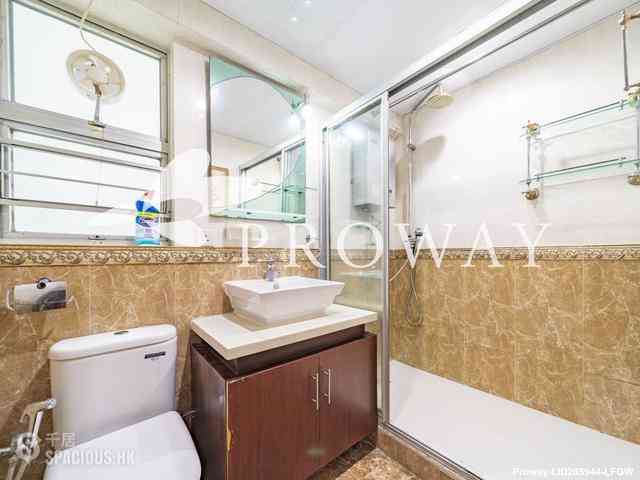 Ap Lei Chau - South Horizons Phase 3 Mei Chun Court (Block 21) 11