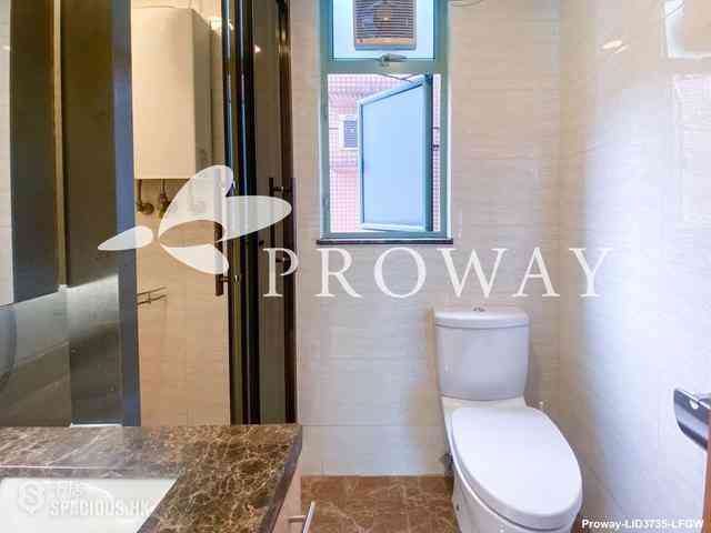 Wan Chai - Royal Court 10