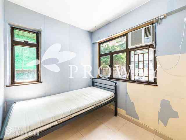 Sai Ying Pun - Tung Cheung Building 04