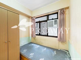 Sai Ying Pun - Tung Cheung Building 06