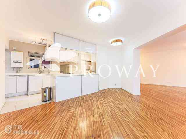 Soho - Albron Court 01