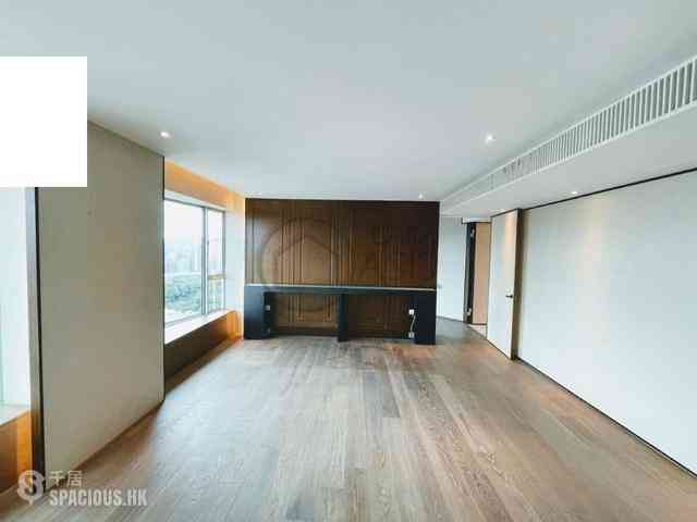 Mid Levels Central - Regence Royale 03