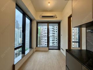 Sai Ying Pun - Des Voeux W Residence 02