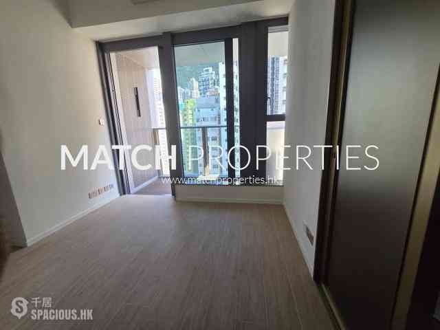 Sai Ying Pun - Des Voeux W Residence 01