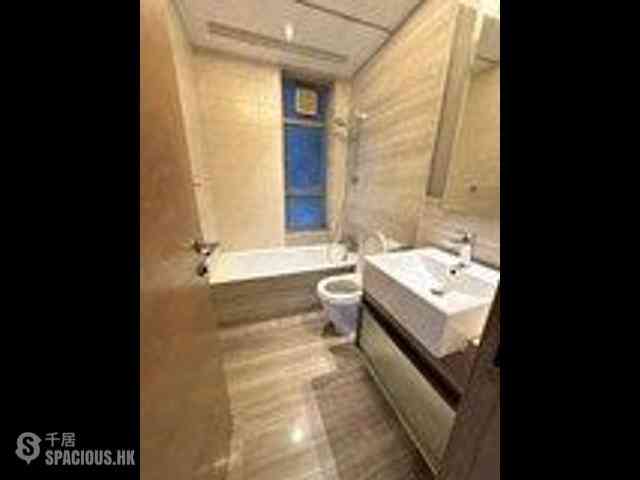 Sai Ying Pun - Island Crest Block 2 03