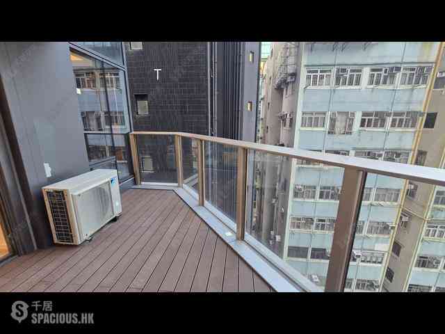 Sai Ying Pun - Des Voeux W Residence 01