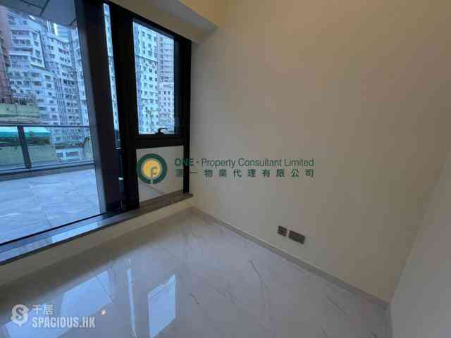 Sai Ying Pun - The Queens 10