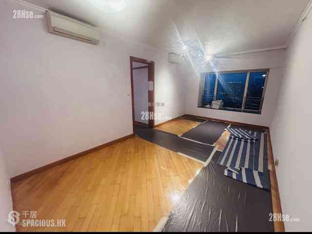 West Kowloon - Sorrento 01