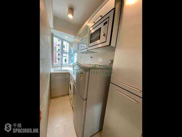 Sai Ying Pun - Fung King Court 07