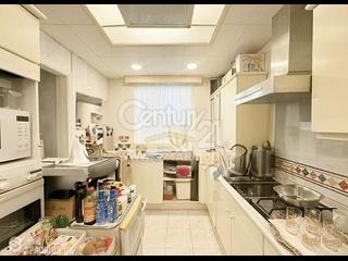 The Peak - Sunshine Villa 13