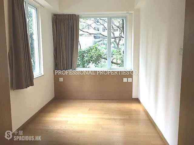 Soho - Kwan Fat Building (House) 04