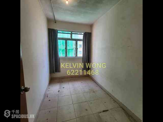 Yau Ma Tei - Lai Shing Building 03