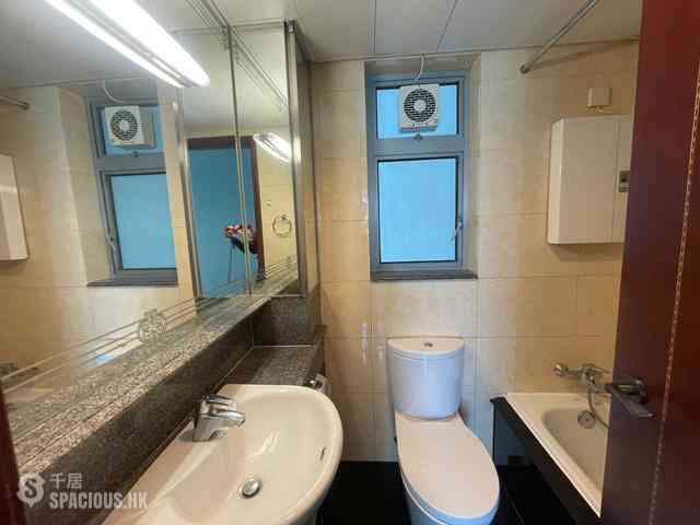 Kennedy Town - The Merton Tower 1 11